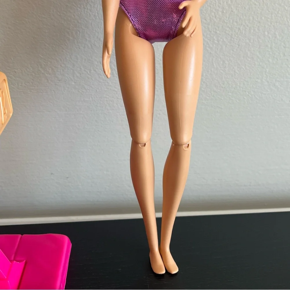 Barbie Gymnastics Careers Playset Gymnast Doll Balance Beam Spinning Clip Hoops